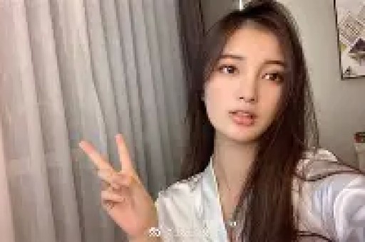 球在轨道上滚动游戏