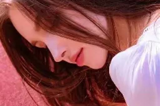 当网红鼻祖晚晚开始卖衣服一天售罄、销售额超百万
